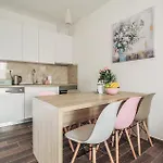 Beautiful In Okrug Gornji Apartment