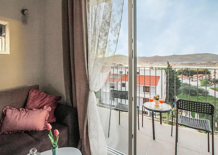 Cozy In Okrug Gornji Apartmán