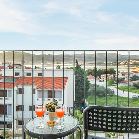 Apartment Gorgeous In Okrug Gornji With Wifi Trogir