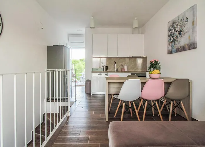 Appartement Cozy In Okrug Gornji Trogir