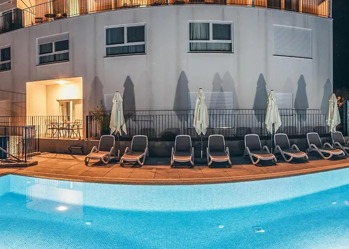 Cozy In Okrug Gornji Appartement