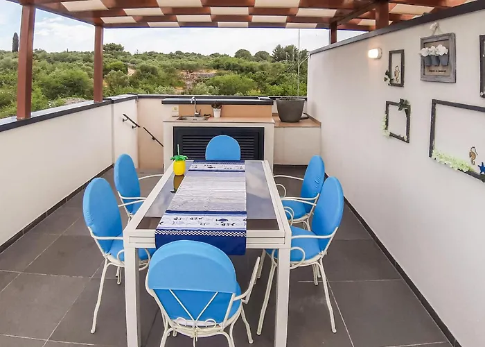 Cozy In Okrug Gornji * Trogir